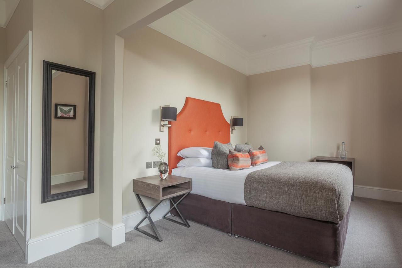 Oatlands Park Hotel Weybridge Kültér fotó