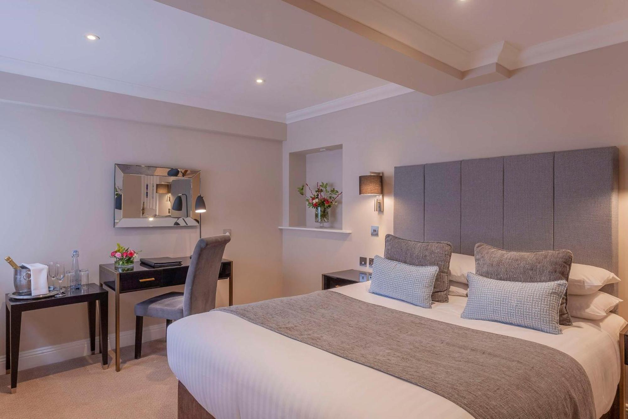 Oatlands Park Hotel Weybridge Kültér fotó