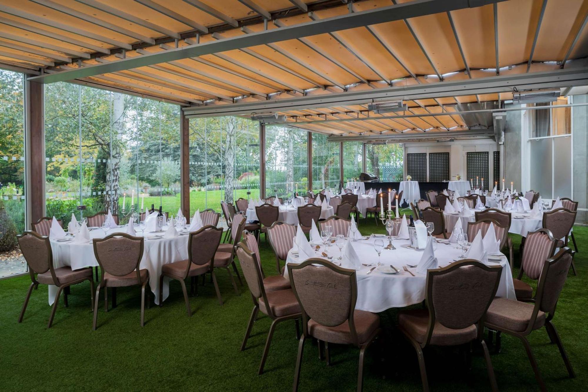 Oatlands Park Hotel Weybridge Kültér fotó