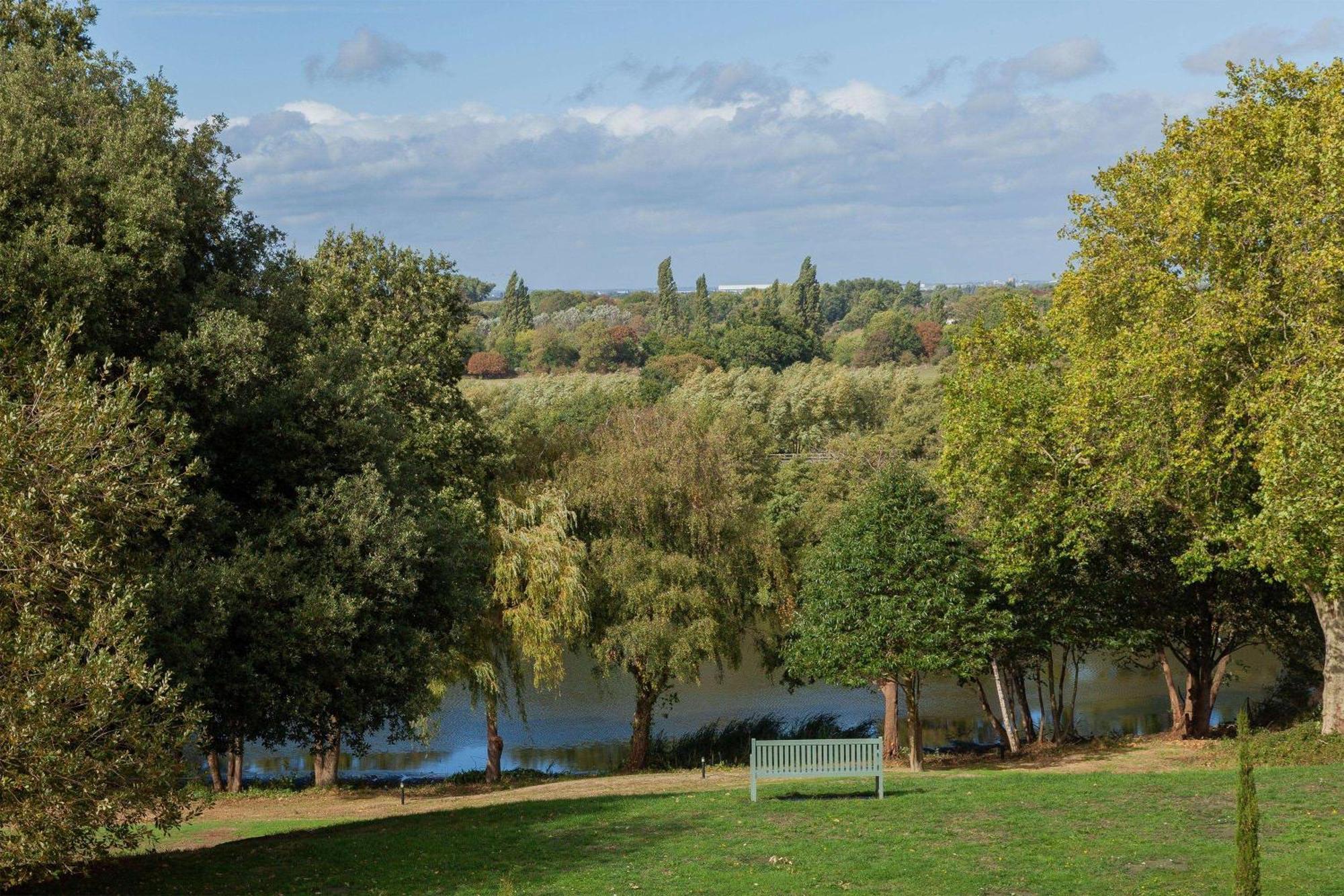 Oatlands Park Hotel Weybridge Kültér fotó