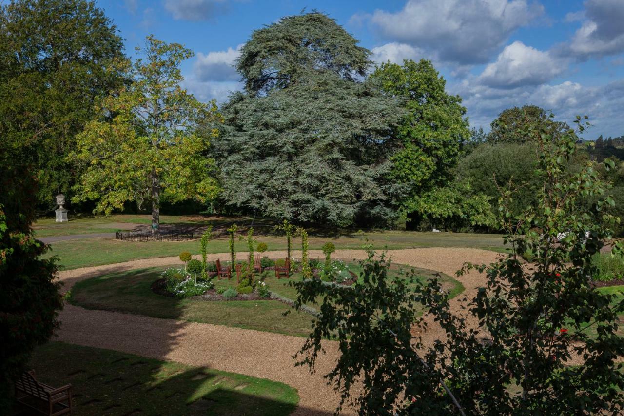 Oatlands Park Hotel Weybridge Kültér fotó